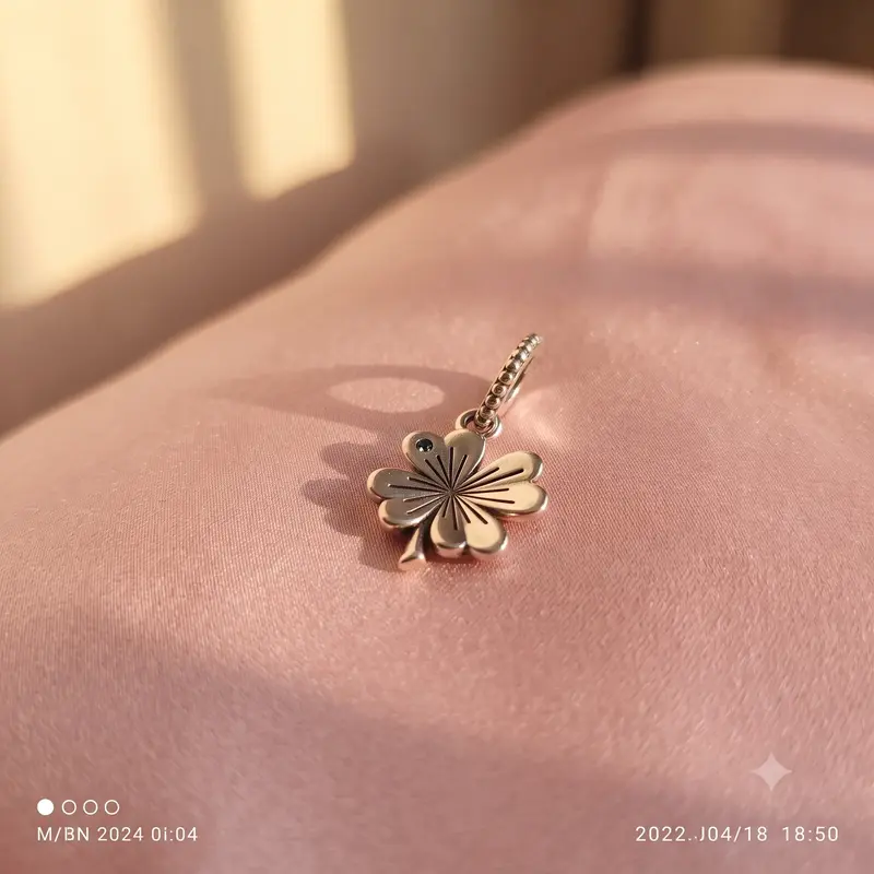 Lucky Four-Leaf Clover Pendant photo review