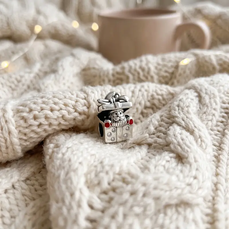 Santa in a Giftbox Charm photo review