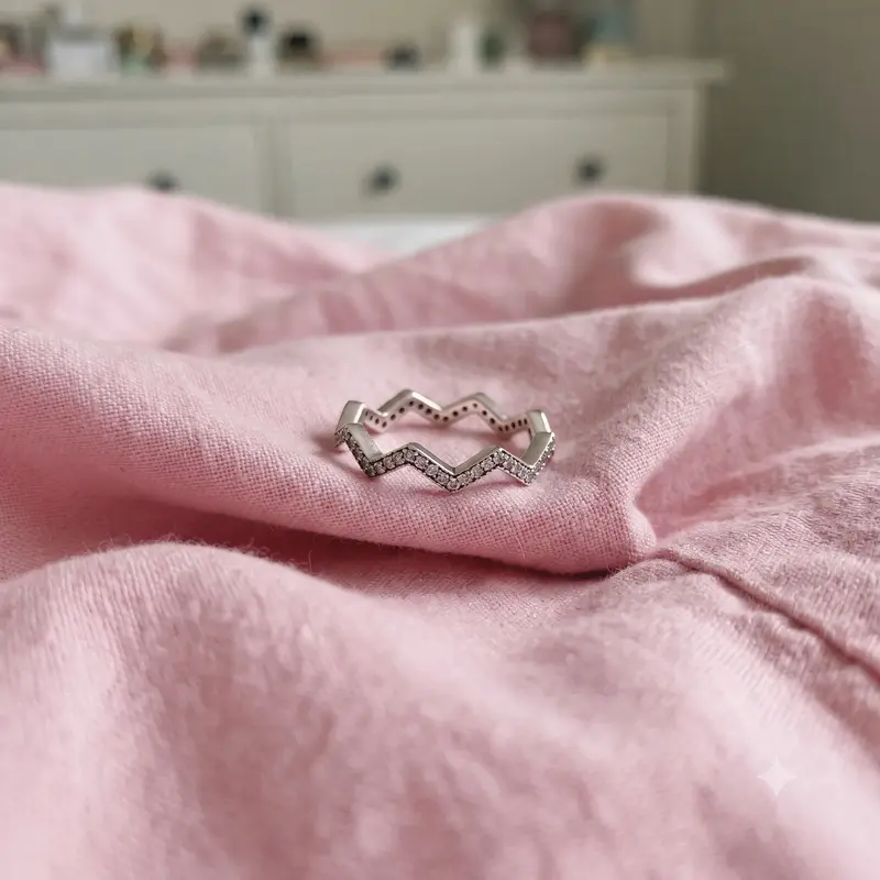 Shimmering Zigzag Ring photo review