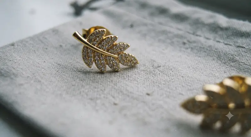 Shining & Sparkling Leaf Stud Earrings photo review