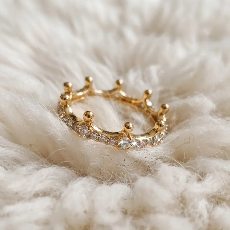 Clear Sparkling Crown Ring photo review