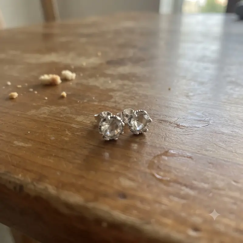 Clear Sparkling Crown Stud Earrings photo review