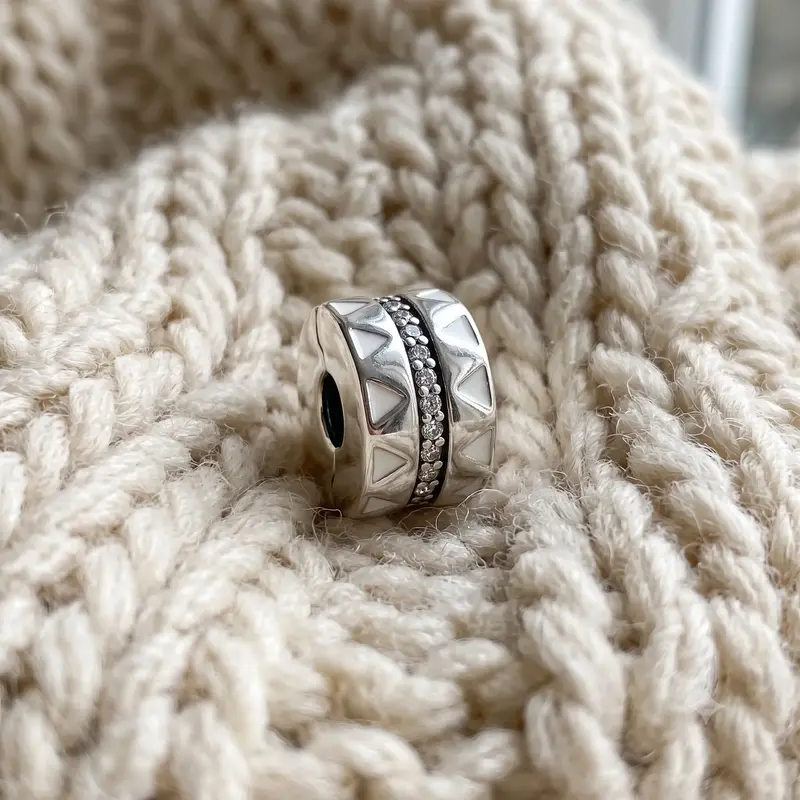 Jagged Lines Clip Charm photo review