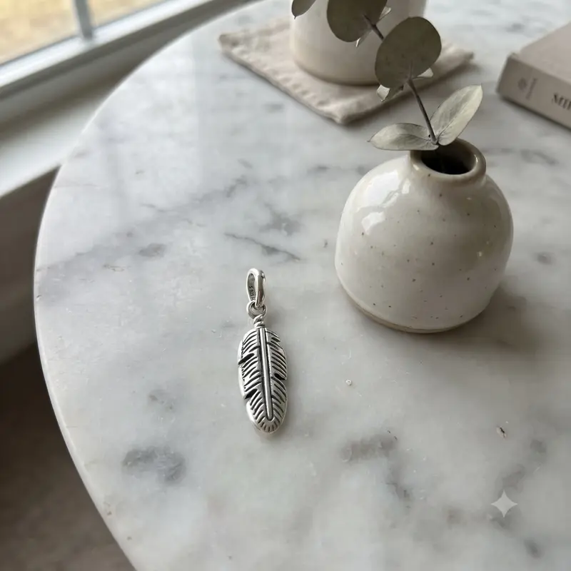 Single Feather Pendant photo review