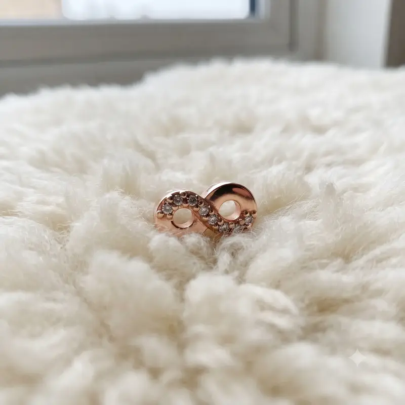 Sparkling Infinity Locket Element photo review